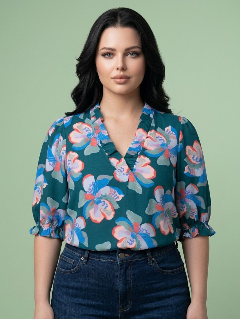 384. Julie Top Center Stage Green M & L